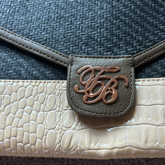 Ted Baker  Script Clutch Bag - Picture 2 of 13